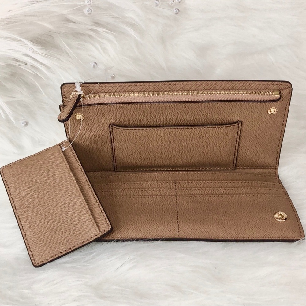 NEW Michael Kors Dark Khaki Selma Wallet Set - Picture 2 of 8